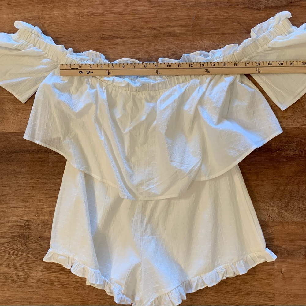 Hello Molly NWT Mysteria White Cotton Textured Lined Off-Shoulder Romper Sz L 8 - Picture 9 of 16